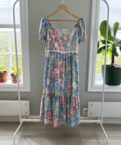 Gunne Sax geïnspireerde jurk met gekleurde bloemen