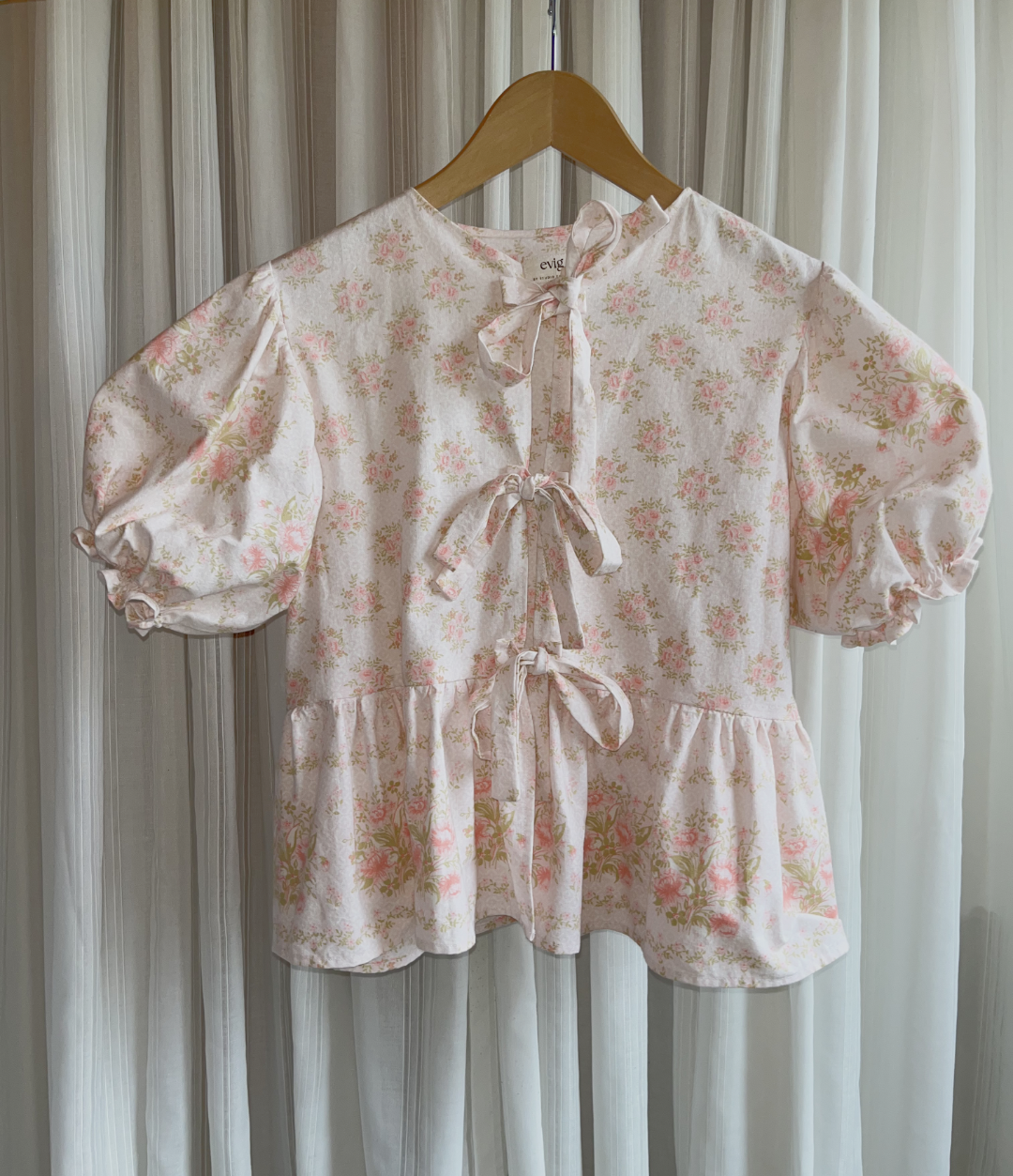 Blouse met striksluiting