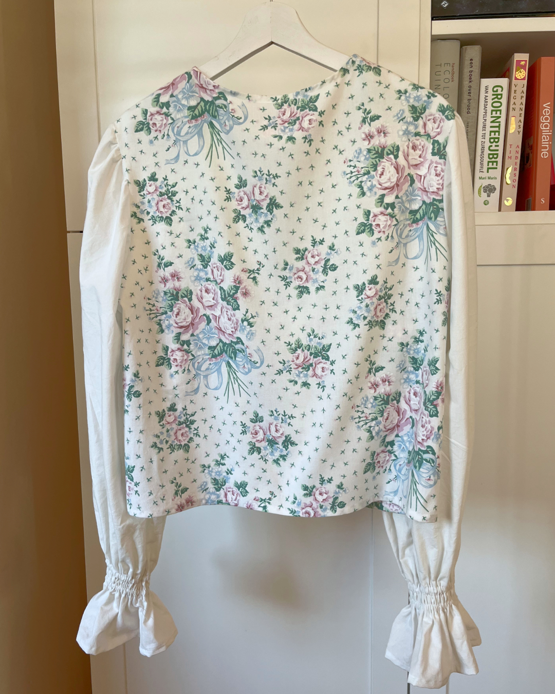 Blouse met striksluiting met bloemenprint - Afbeelding 4