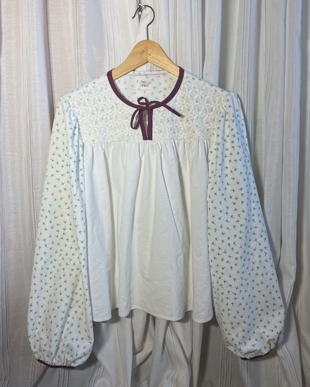 Blouse met kant detail